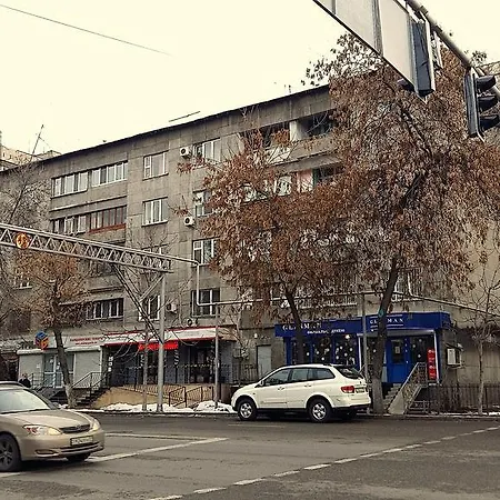 420 Lighthouse Apartments Arbat - Traveler'S Choice Almaty Exterior photo